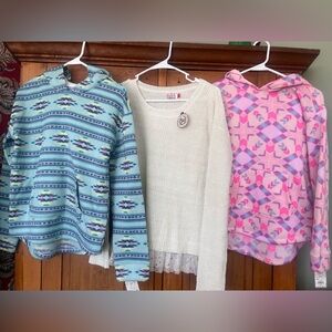 LOT- NWT 3 Sweater Ser Size Girl’s 14/16 Mudd & So Pink, Blue And White Hoodies